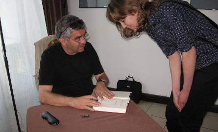 Antoni Libera chętnie podpisywał swoją powieść "Madame"