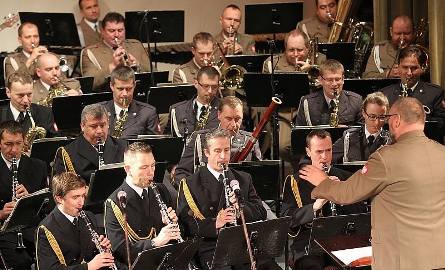 Koncert laureatów konkursu uświetniła pięknym koncertem Orkiestra Koncertowa Reprezentacyjnego Zespołu Artystycznego Wojska Polskiego.