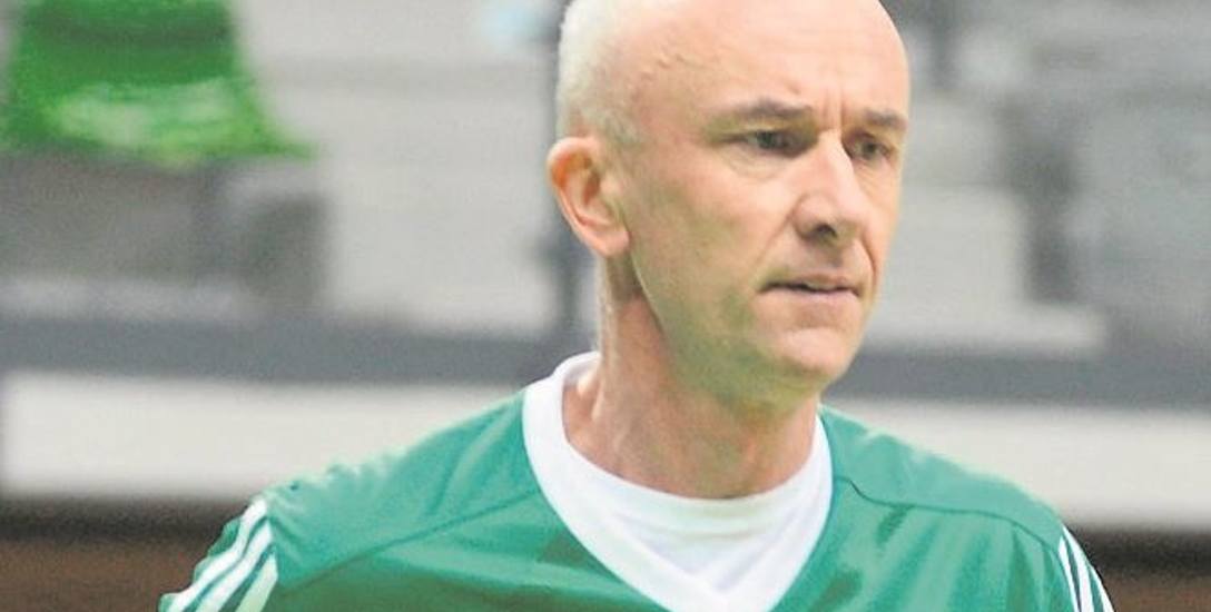 Dyrektor zielonogórskiego MOSiR-u Robert Jagiełowicz sam czynnie uprawia  sport,  grając między innymi  w lidze oldbojów