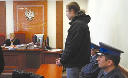 Z sądu  Marcin Ł. z Łap odpowiada przed sądem za spowodowanie po pijanemu wypadku samochodowego. Grozi mu 12 lat więzieniaOskarżony chce przeprosić matkę