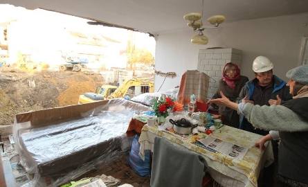 Katastrofa budowlana w centrum Kielc! Osunęła się ściana budynku, w którym mieszkają ludzie (WIDEO, zdjęcia)
