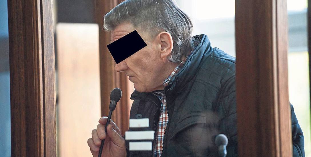 60-letni Stanisław K. stanowczo nie przyznaje się do winy. Twierdzi, że został pomówiony. Przekonuje też, że od 35 lat nękany jest przez policjantów