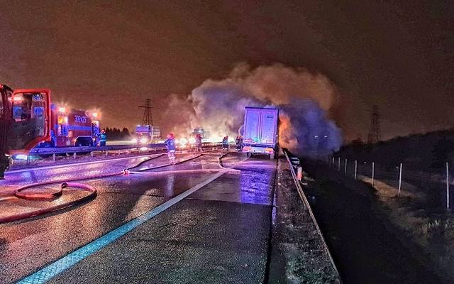 Pożar ciężarówki na obwodnicy Krakowa. Autostrada A4 stanęła