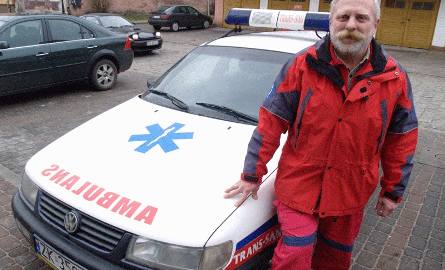 - Karlińscy strażnicy uparli się, że na zdjęciu z fotoradaru nie widać błysku "koguta" na dachu ambulansu, a więc nie korzystałem z
