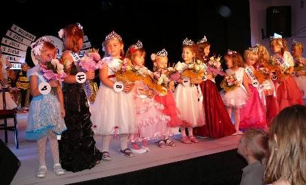 W tegorocznym konkursie wzięło udział 12 dziewczynek z terenu gminy Małogoszcz.