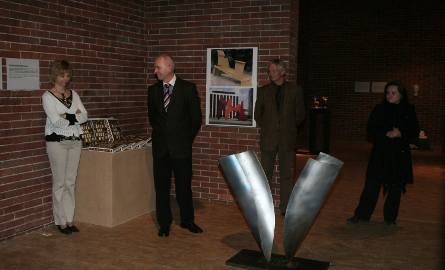 Alfabet i rzeźby, czyli nowa wystawa w Centrum Rzeźby Polskiej (zdjęcia)