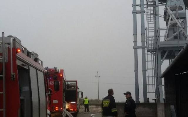 Pożar w suszarni zboża w Wielgusie. Zniszczonych zostało 26 ton kukurydzy