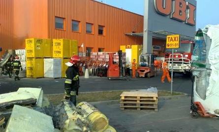 Przy sklepie OBI w Gorzowie paliły się materiały budowlane (wideo)