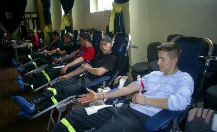 Wśród dawców krwi w ramach akcji Motoserce znalazła się cała grupa strażaków-ochotników z OSP ŁomnicaWśród dawców krwi w ramach akcji Motoserce znalazła