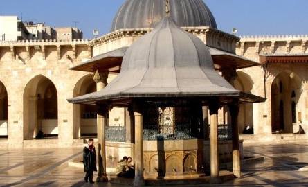 Agnieszka Szołtysik i Małgorzata Maśkiewicz, jej koleżanka z roku, odwiedziły też meczet w Aleppo, jedną z najbardziej charakterystycznych budowli miasta,
