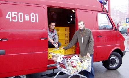 Ponad sześciuset wolontariuszy zbierało żywność w powiecie ostrowieckim, dary były przewożone samochodem straży pożarnej do Świętokrzyskiego Banku Ż