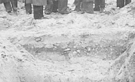 Ekshumacja rosyjskiego grobu na glinkach w 1948 roku