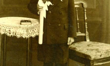 Kazimierz Tytus Tomaszewski, syn Mieczysława. Zdjęcie zrobione z okazji I Komunii św.  w  maju 1937 roku
