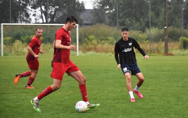 Piłkarski sparing. Beniaminek z Igołomi gromi Proszowiankę