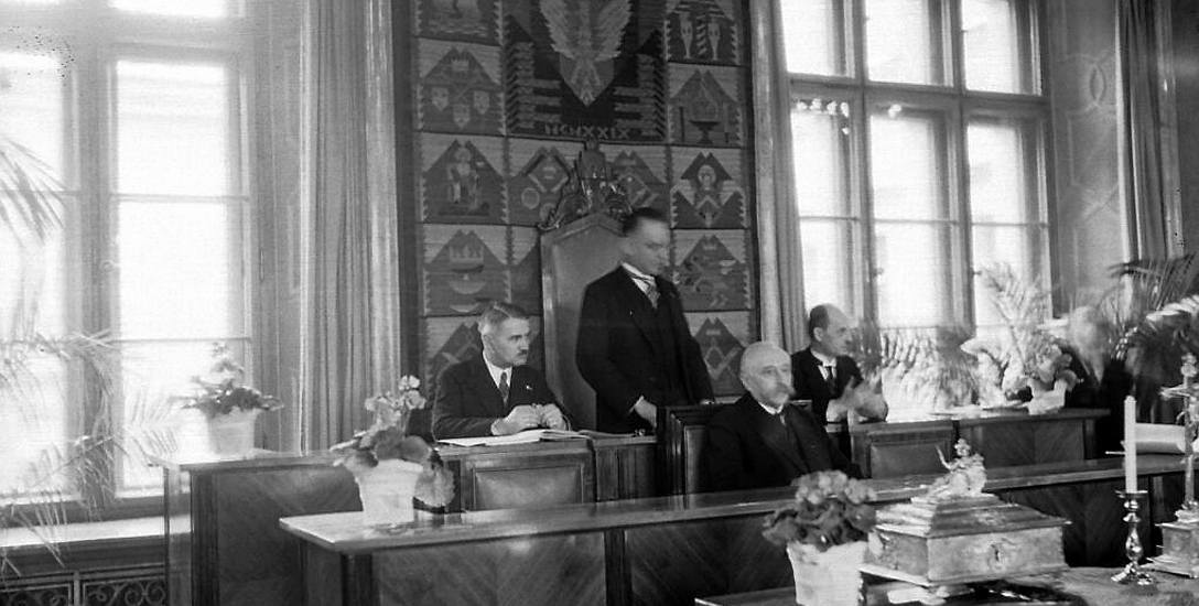 Prezydent Krakowa Mieczysław Kaplicki na uroczystości zaprzysiężenia w 1933 r.