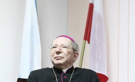 Biskup Stefan Siczek urodził się w 1937 roku w Siczkach. Ksiądz Biskup Stefan Siczek urodził się 20 września 1937 roku w miejscowości Siczki w gminie