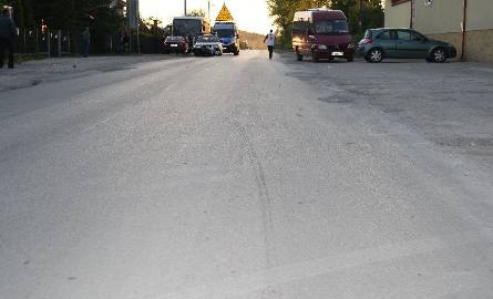Dramatyczny wypadek w Jaworzni. Motocyklista zmarł po zderzeniu z autem