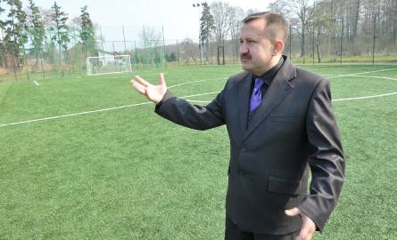 - Od 1 marca na boiskach odbywają się już lekcje wychowania fizycznego - informuje dyrektor gimnazjum Sławomir Klementowski