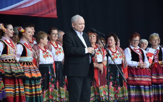 Jarosław Kaczyński w Chełmie: Chcemy rozmawiać z Polakami. Jacek Sasin: Nie jestem spadochroniarzem. Zobacz zdjęcia!