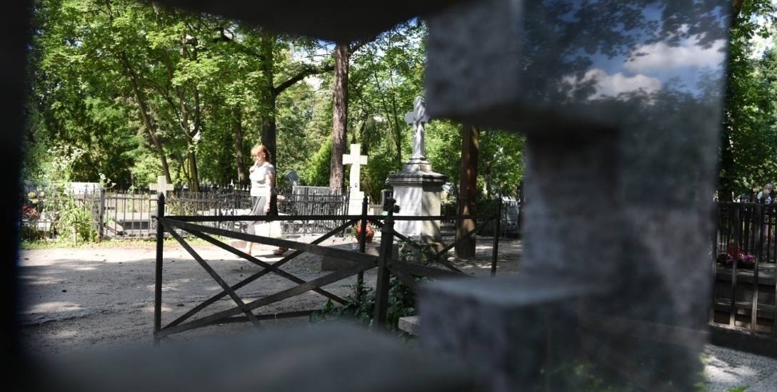Ile kosztuje miejsce na cmentarzach w Toruniu? 
