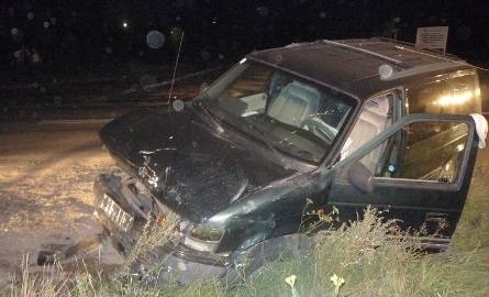 Wypadek w Koronowie. Opel corsa uderzyl w chryslera (zdjęcia, mp3)