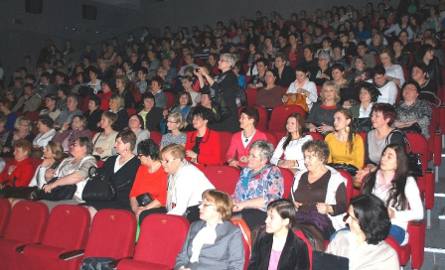 Również wypełniona była sala widowiskowa Centrum Kultury w Jędrzejowie podczas powiatowych obchodów Dnia Kobiet.