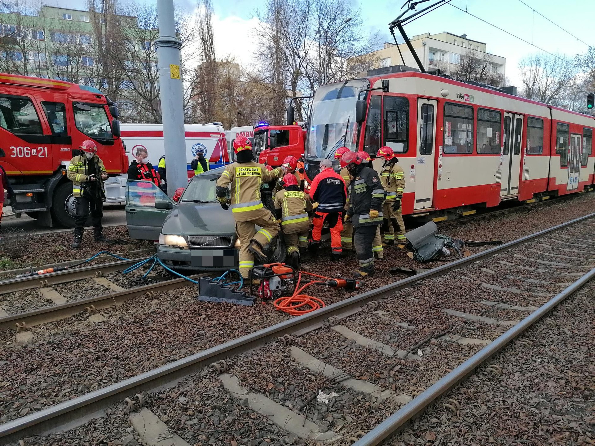 Wypadek W Gdańsku Na Ul Kartuskiej [5 03 2021] Zderzenie Samochodu