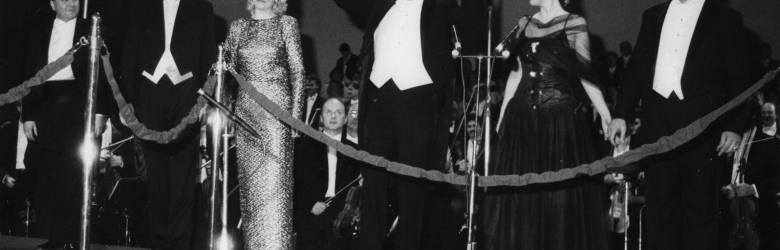 Światowej sławy tenor Placido Domingo w Zabrzu w 1992 roku. Wystapił z młodymi polskimi wokalistami: Adamem Kruszewskim, Bogusławem Morką, Joanną Corter,