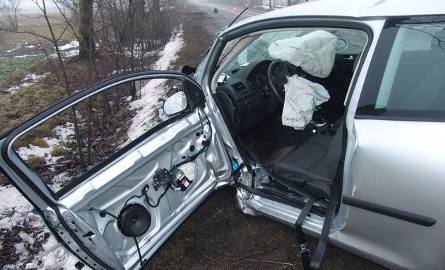 Volkswagen zderzył się czołowo z audi, nikt nie ucierpiał
