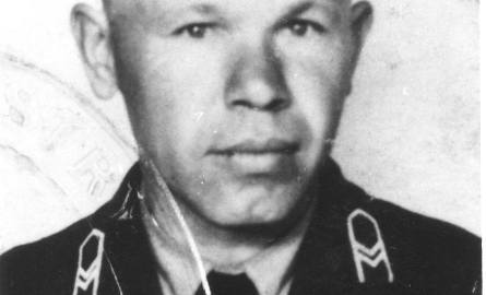 Stanisław Kukotko, mechanik lotniczy w Lidzie (1926 -1939), internowany na Łotwie, więziony w Rosji. W Anglii był mechanikiem w 301 dywizjonie bombowym.