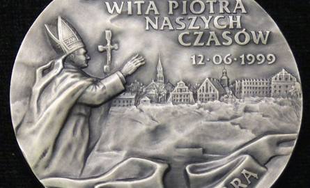 Medal wybity z okazji papieskiej pielgrzymki do Sandomierza.
