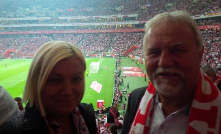 Przewodniczący Rady Miasta Tarnobrzega Jan Dziubiński oglądał na stadionie Narodowym mecz razem z żoną Zofią.