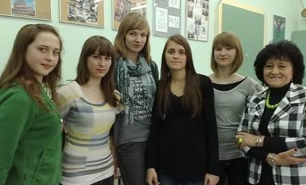 Piątka białostockich licealistek z "trójki” nie miała sobie równych. Dziewczyny wygrały ten etap konkursu.