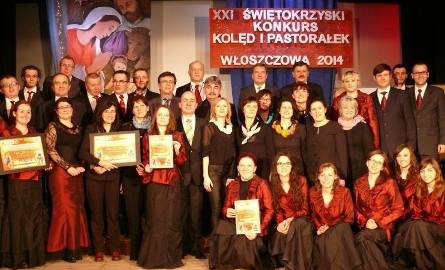 Chór Politechniki Świętokrzyskiej pod kierunkiem dyrygent Małgorzaty Banasińskiej-Barszcz (druga od lewej w pierwszym rzędzie) zajął pierwsze miejsce