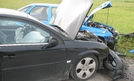 26-letni kierowca forda z obrażeniami ciała trafił do szpitala w Sokółce.