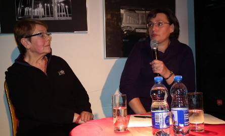 Spotkanie z Ewa Matuszewską prowadziła Reneta Matusiak, która nie tylko tłumaczyła książkę Wandy Rutkiewicz na język bułgarski, ale sama też osobiście