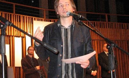 Bartosz Kowalski dziękuje za nagrodę.Młody kompozytor jest już laureatem wielu nagród za swą twórczość
