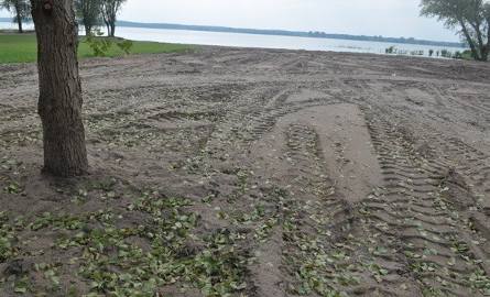 Pomysł ze Zbąszynia: ziemia z budowy autostrady A2 idzie nad jezioro Błędno