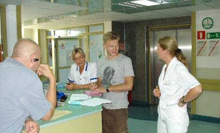 Kuba Wesołowski na oddziale onkologii.