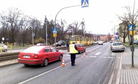 Bydgoszcz. Na ulicy Jagiellońskiej samochód potrącił matkę z dzieckiem