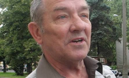 Edward Kalinowski emerytowany nauczyciel biologii, mieszka od roku przy ul. Galona, do Torunia przeprowadził się w 1956 roku i postanowił, że zostanie