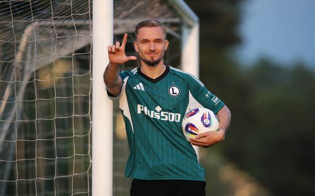 Legia ogłosiła trzeci transfer. Pochodzi z akademii, grał ostatnio dla Polonii Warszawa, a teraz zjawił się przy Łazienkowskiej