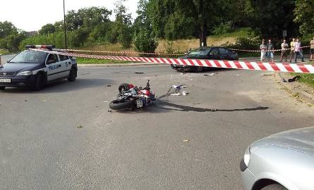 Uderzył w motocyklistę i uciekł z miejsca wypadku! (nowe fakty, zdjęcia)