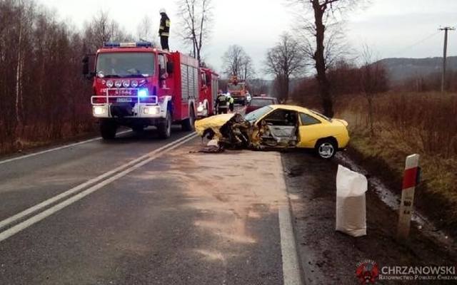 Wypadek w Kwaczale. Dwie osoby zostały ranne [ZDJĘCIA]