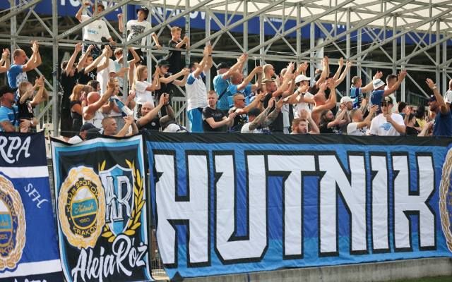 Kibice pojawili się na stadionie Hutnika Kraków po raz pierwszy w nowym sezonie 2. ligi piłkarskiej