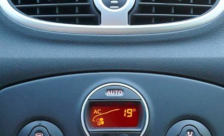 Podczas jazdy po mieście różnica temperatur wewnątrz samochodu i na zewnątrz nie powinna przekraczać 5 stopni. Zaś w czasie długich podróży nie należy