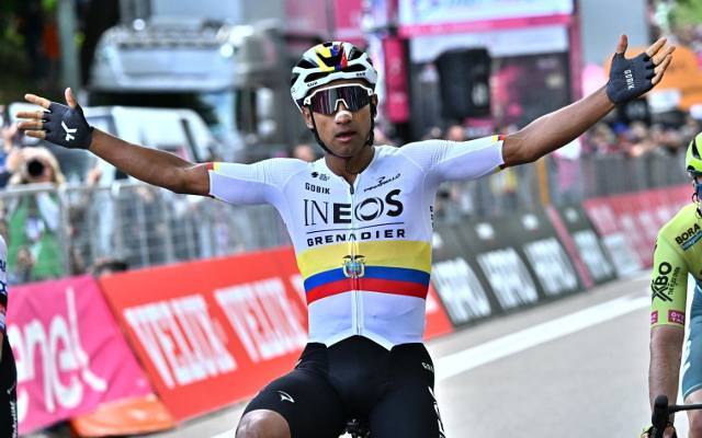 Ekwadorczyk Jhonatan Narvaez zwycięzcą pierwszego etapu kolarskiego wyścigu Giro d'Italia