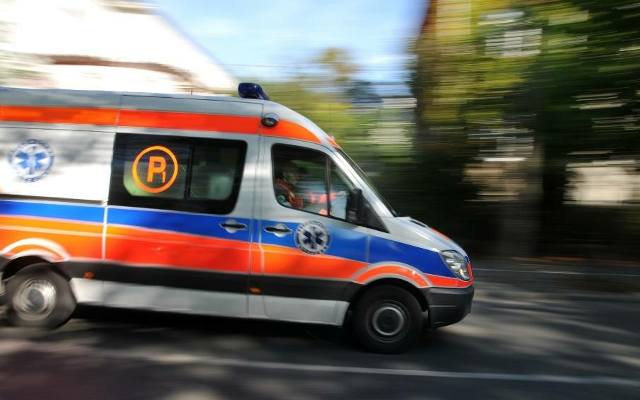 Śmiertelny wypadek w Zakrzowie koło Wojnicza. 58-letniego mężczyznę przygniotło drzewo. Ratownikom nie udało się go uratować