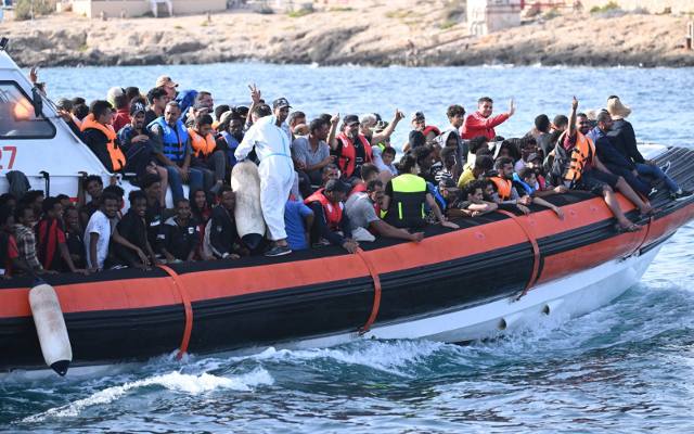 Kryzys migracyjny na Lampedusie. Arkadiusz Mularczyk: Jest w interesie Rosji Putina