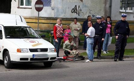 W Kostrzynie samochód potrącił dziecko na rowerze (zdjęcia Czytelnika)